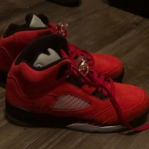 unreleased retro 5’s raging price $250